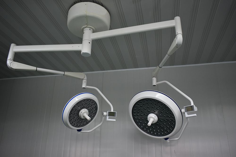 LED OPERATING LIGHT II LED 700/500(Square arm)